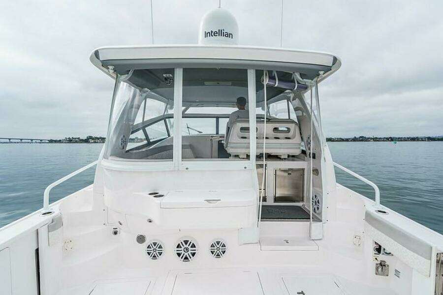 R amp R 5 47ft Intrepid Yacht For Sale
