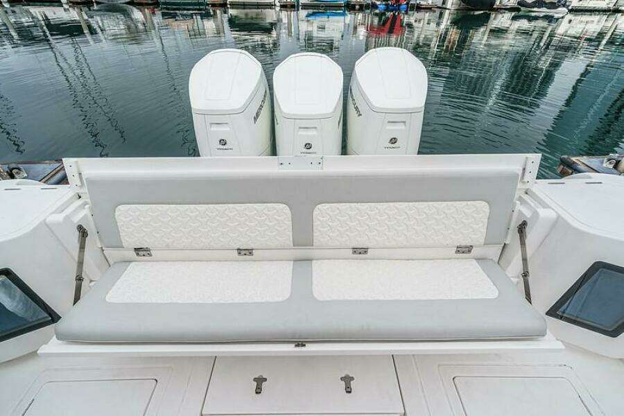 R amp R 5 47ft Intrepid Yacht For Sale