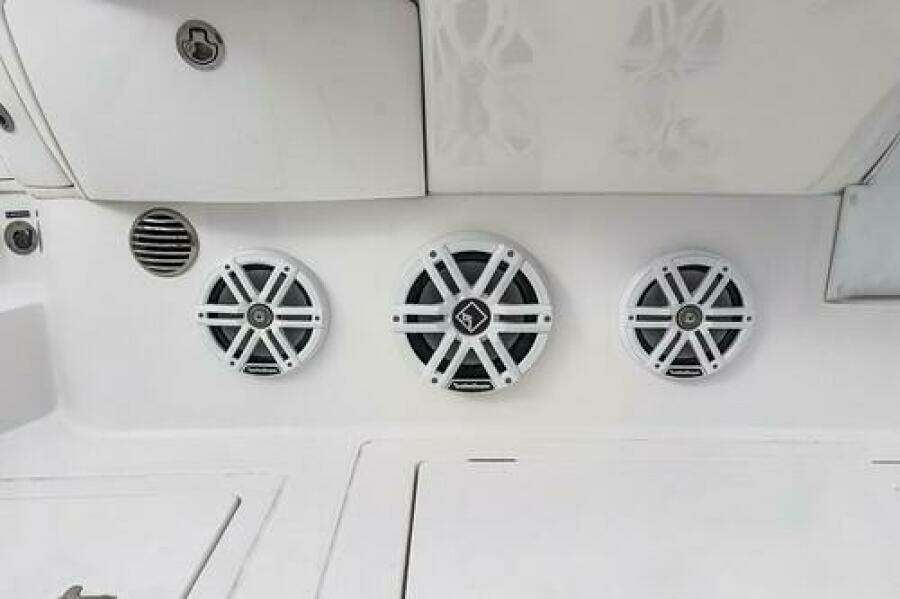 R amp R 5 47ft Intrepid Yacht For Sale