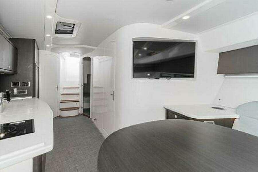 R amp R 5 47ft Intrepid Yacht For Sale