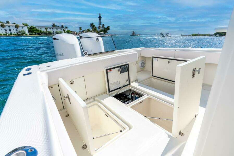 34ft SeaVee Yacht For Sale