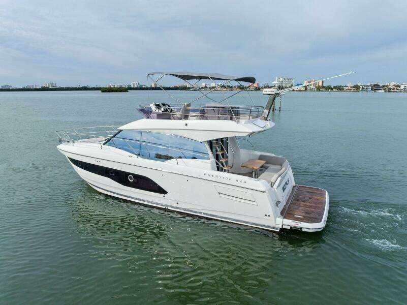 2022 Prestige 420 FLybridge SO FLY 