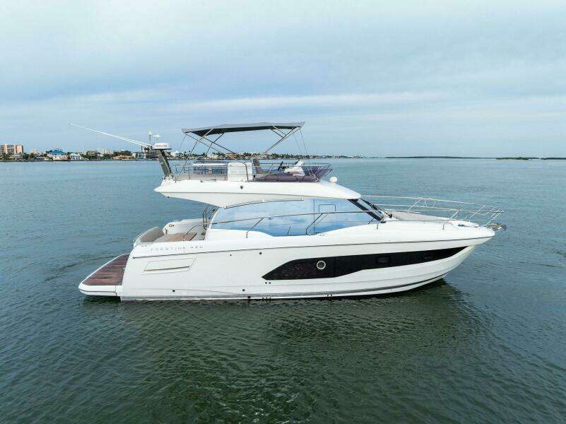 2022 Prestige 420 FLybridge SO FLY 