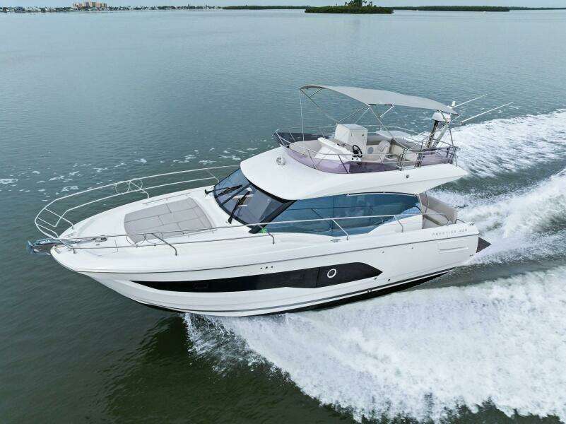 2022 Prestige 420 FLybridge SO FLY 