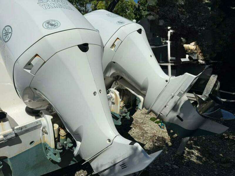 30ft Robalo Yacht For Sale