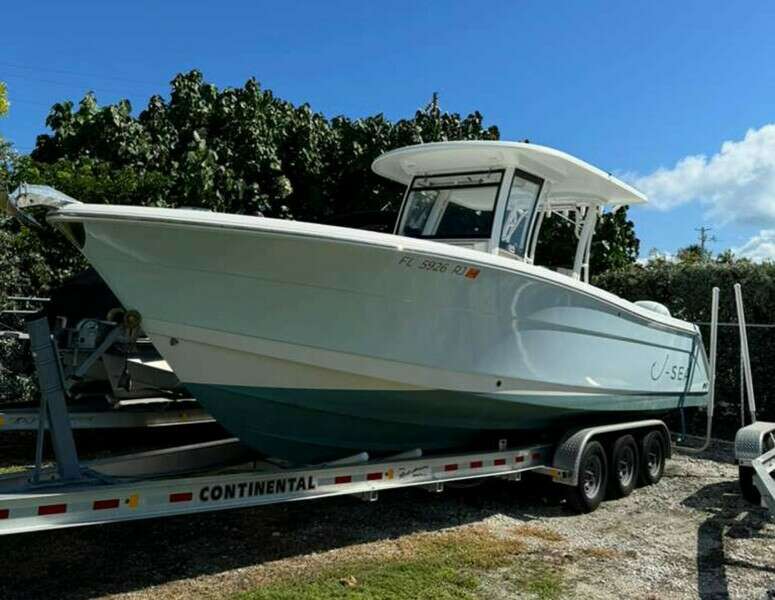 30ft Robalo Yacht For Sale