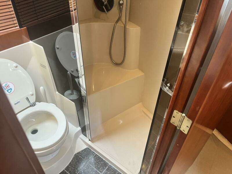 39ft Cruisers Yachts Yacht For Sale