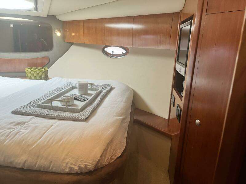 39ft Cruisers Yachts Yacht For Sale
