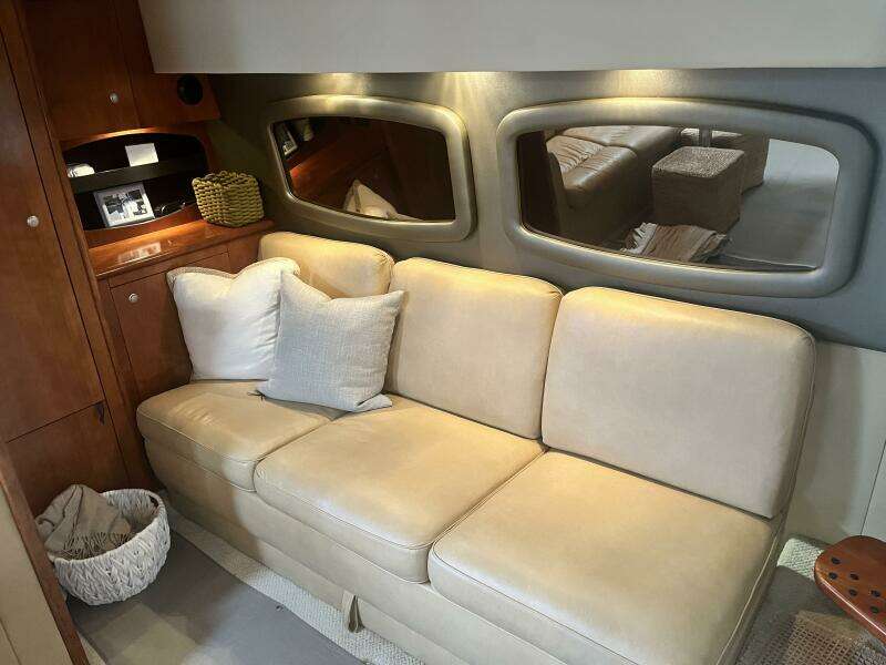 39ft Cruisers Yachts Yacht For Sale