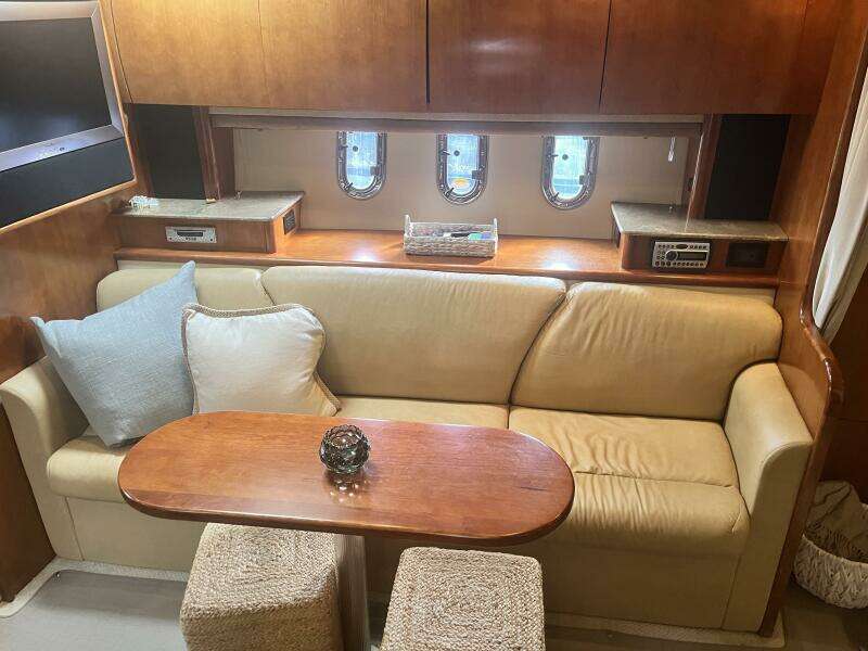 39ft Cruisers Yachts Yacht For Sale