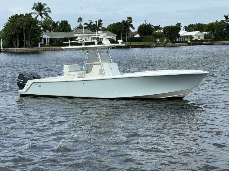 32ft SeaVee Yacht For Sale