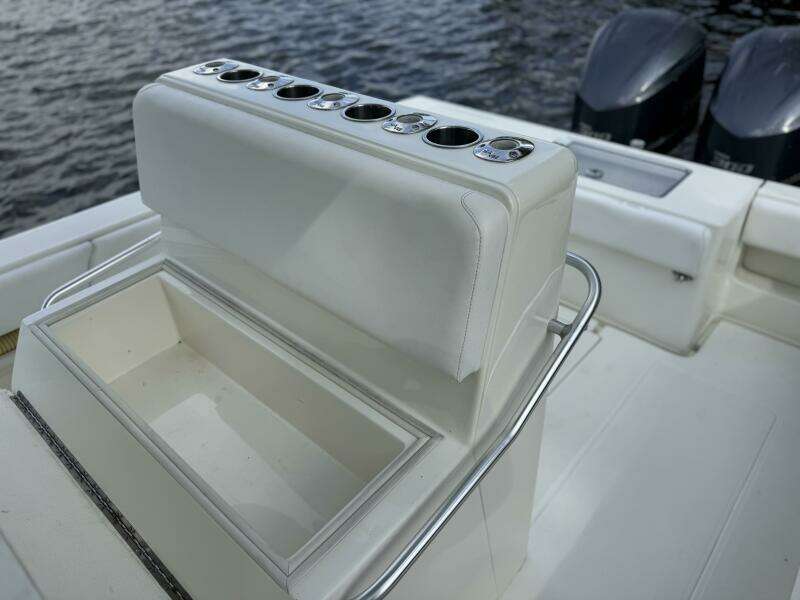 32ft SeaVee Yacht For Sale