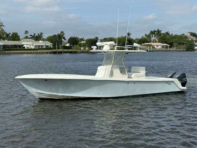 32ft SeaVee Yacht For Sale