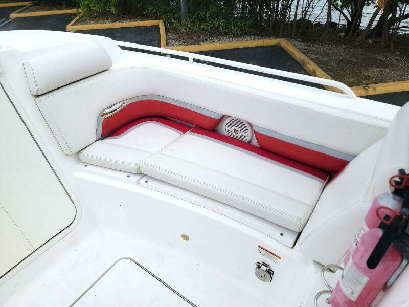 30ft Wellcraft Yacht For Sale