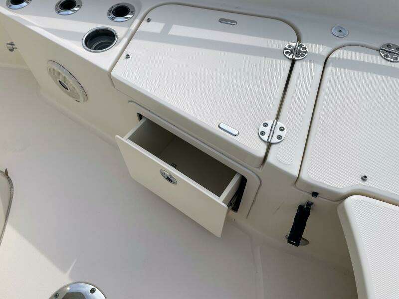 25ft Grady White Yacht For Sale