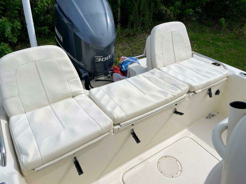 25ft Grady White Yacht For Sale