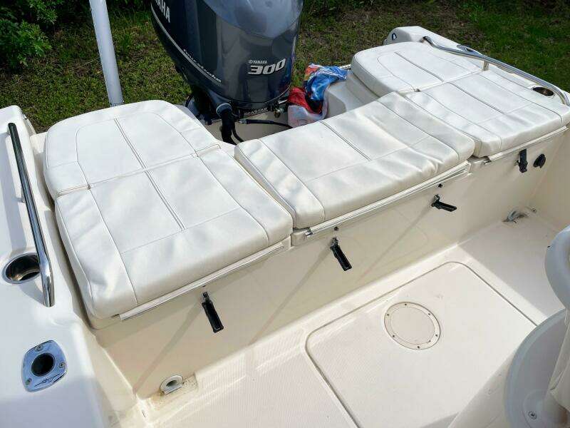 25ft Grady White Yacht For Sale