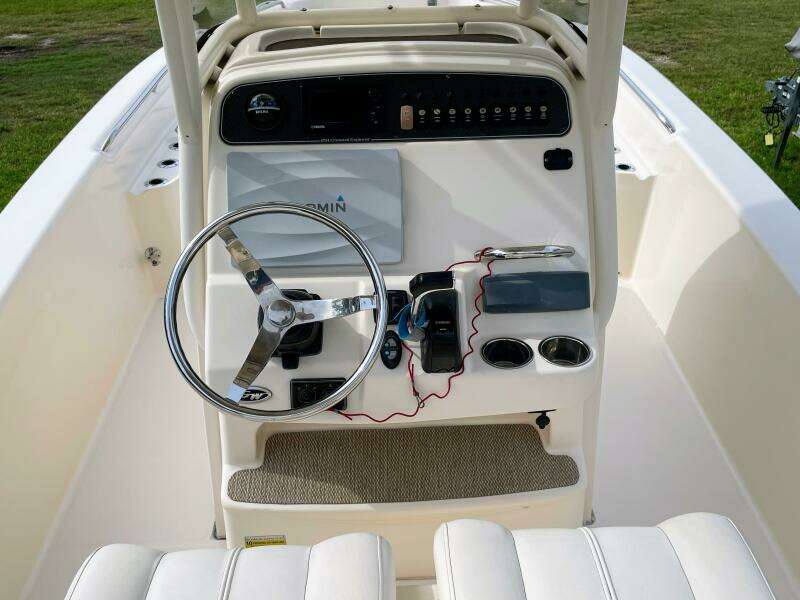 25ft Grady White Yacht For Sale