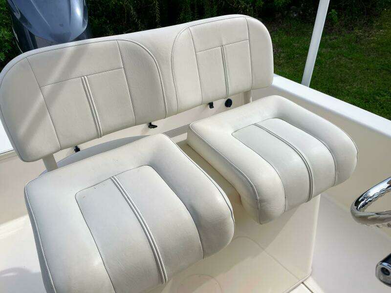 25ft Grady White Yacht For Sale