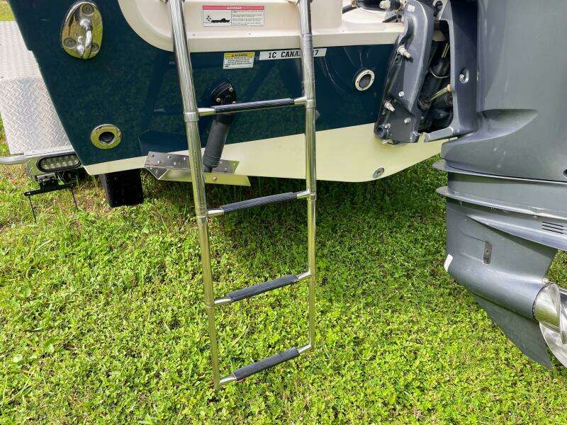 25ft Grady White Yacht For Sale