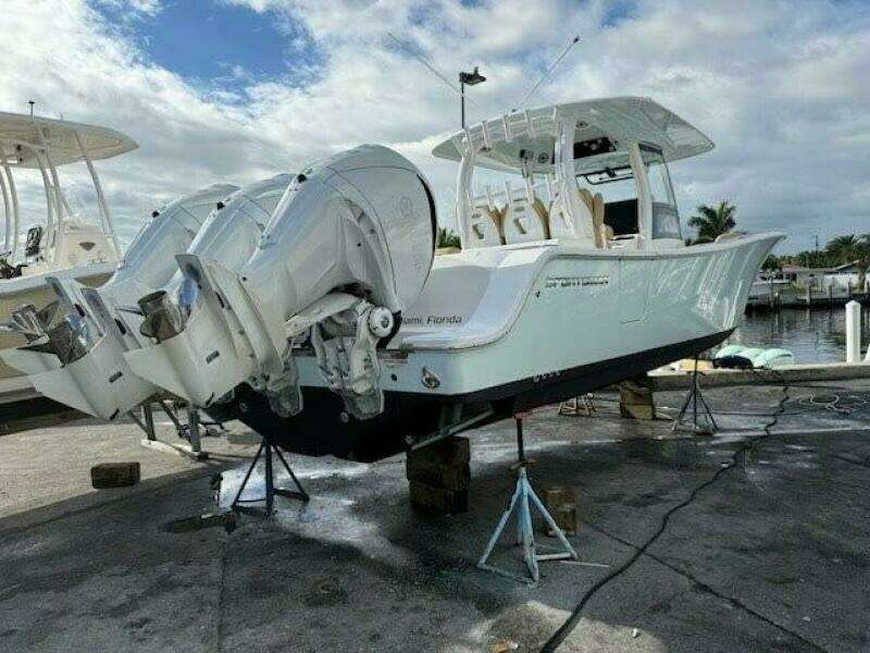 Scungilli 35ft Sportsman Yacht For Sale