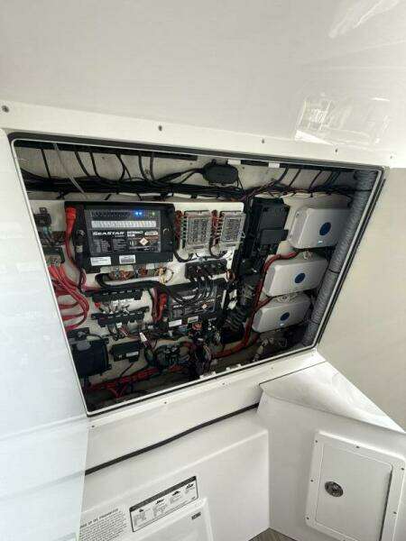 Scungilli 35ft Sportsman Yacht For Sale