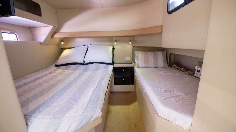 Shamrock 37ft Seaquest Yacht For Sale