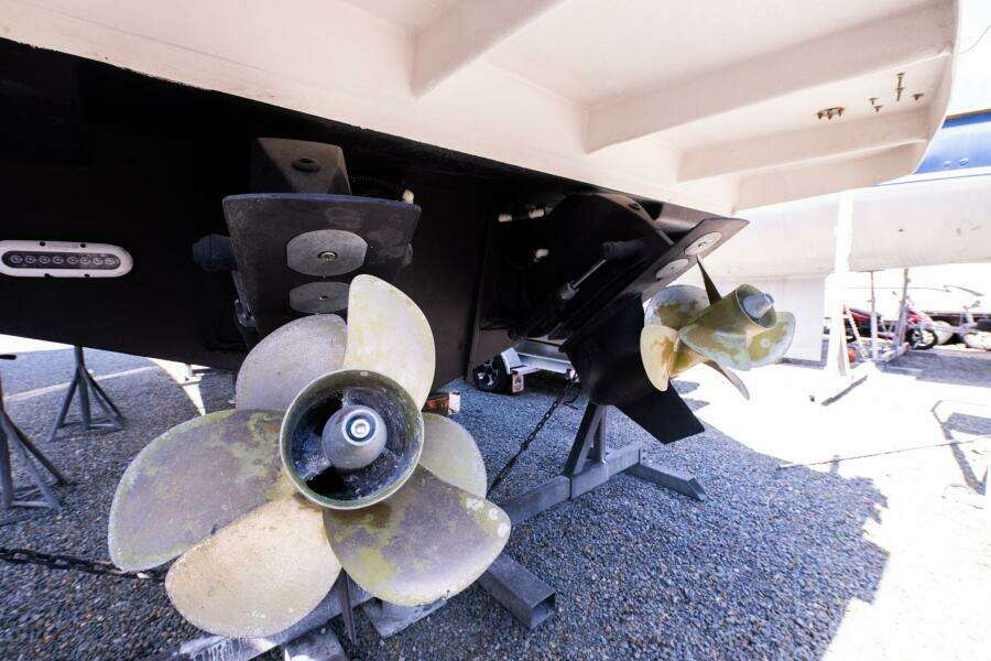 Shamrock 37ft Seaquest Yacht For Sale