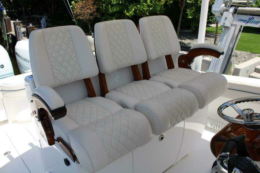 Helm Seating