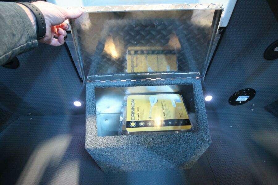 Boat Show Special Pricing 26ft Weldcraft Yacht For Sale