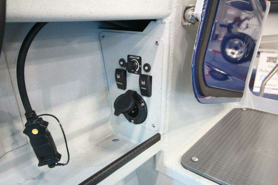 Boat Show Special Pricing 26ft Weldcraft Yacht For Sale