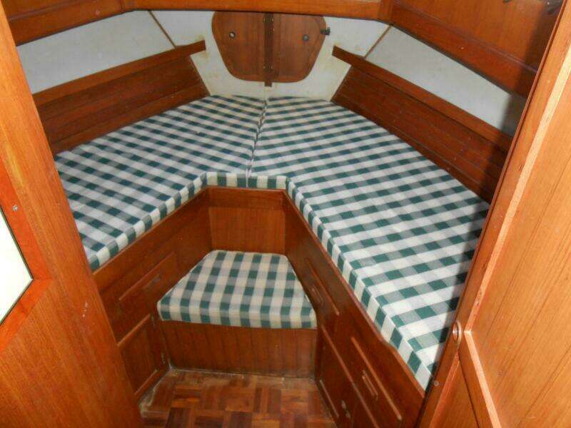 Ahoy Vey 34ft CHB Yacht For Sale