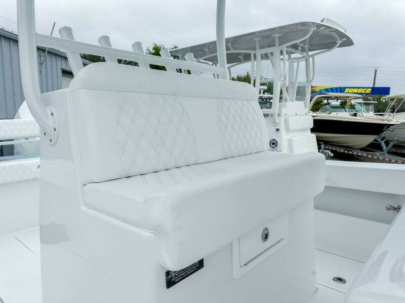 33ft Front Runner Yacht For Sale