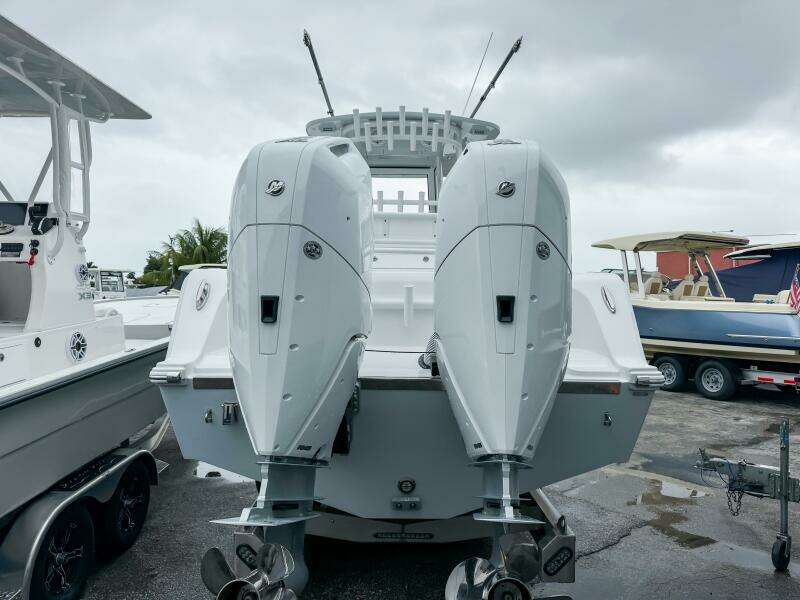 33ft Front Runner Yacht For Sale