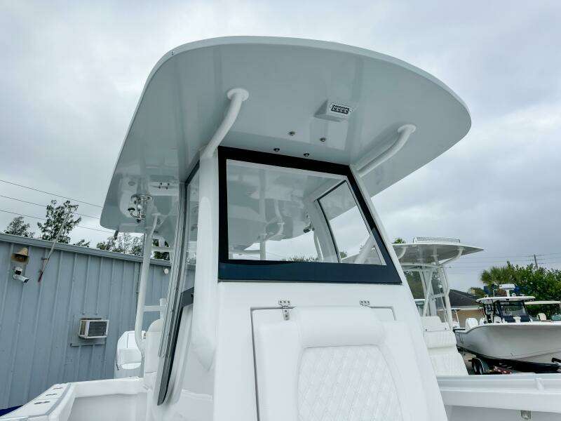 33ft Front Runner Yacht For Sale