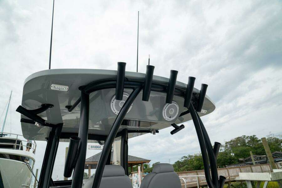 33ft Front Runner Yacht For Sale