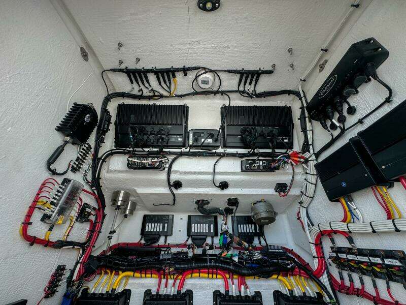 33ft Front Runner Yacht For Sale