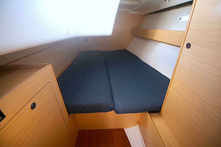 Libertas  40ft Beneteau Yacht For Sale