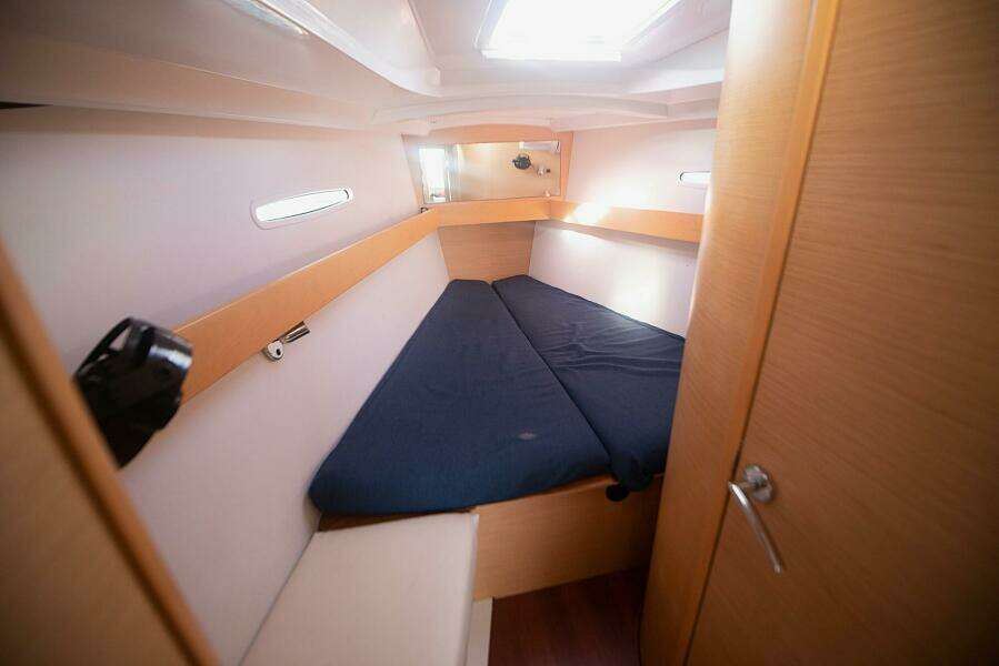 Libertas  40ft Beneteau Yacht For Sale