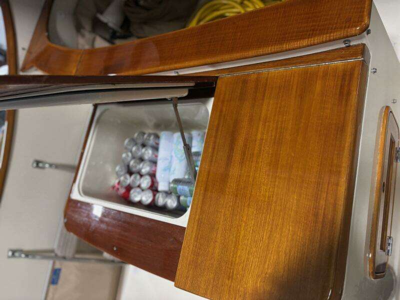 PIROUETTE 36ft Hinckley Yacht For Sale