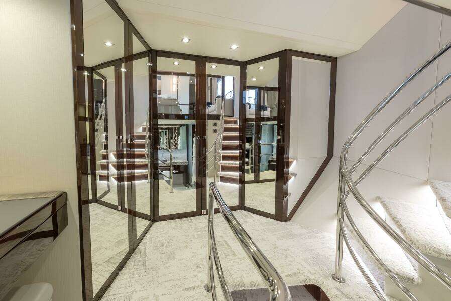 REUNION 95ft Sunseeker Yacht For Sale