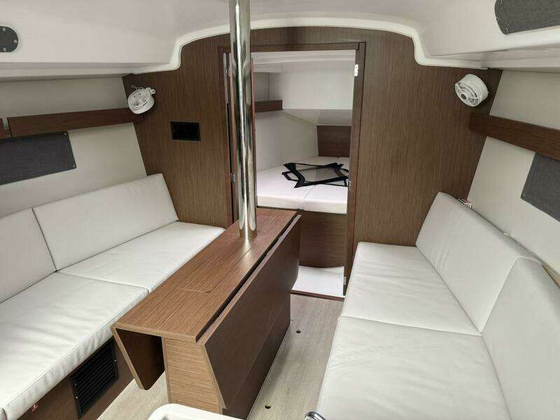 XANADU 34ft Beneteau Yacht For Sale