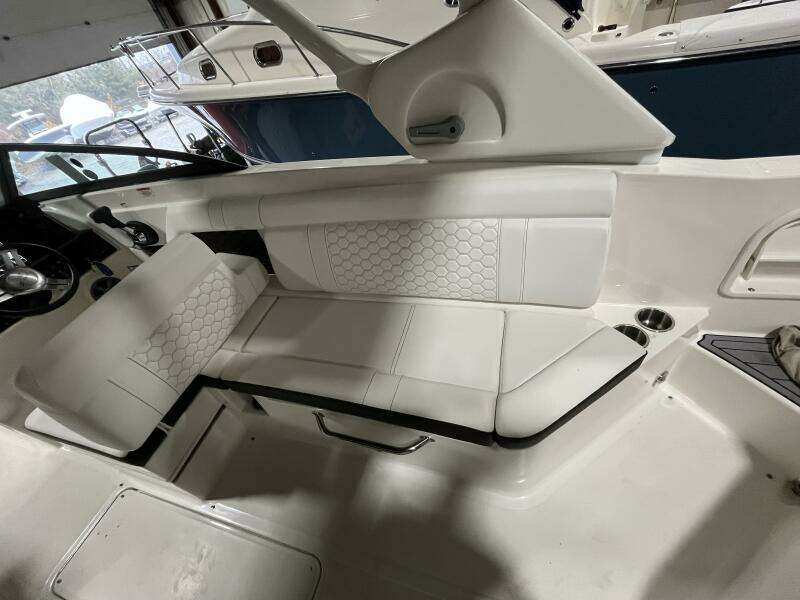 27ft Sea Ray Yacht For Sale