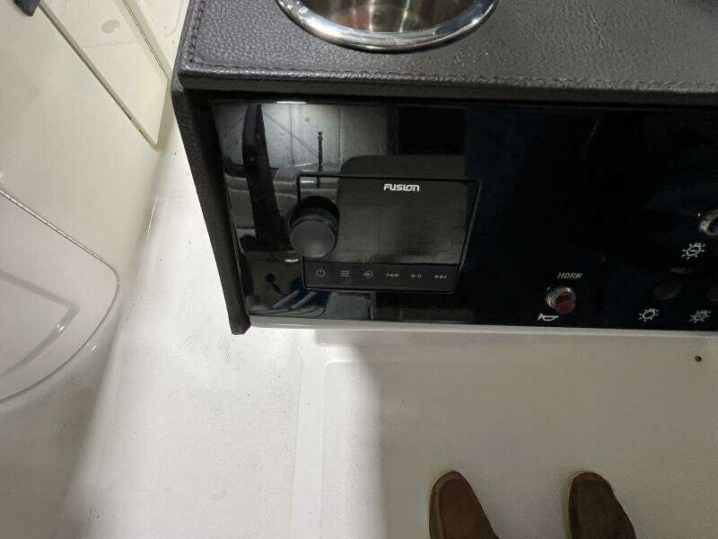 27ft Sea Ray Yacht For Sale