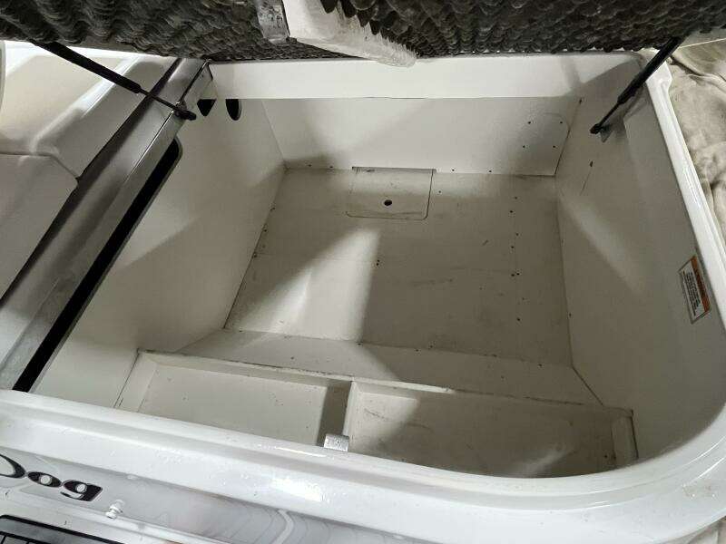 27ft Sea Ray Yacht For Sale