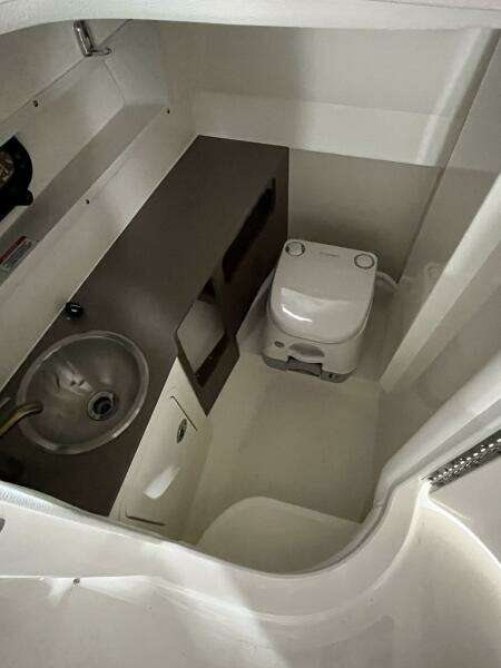 27ft Sea Ray Yacht For Sale