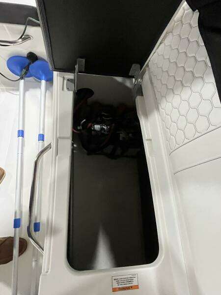 27ft Sea Ray Yacht For Sale