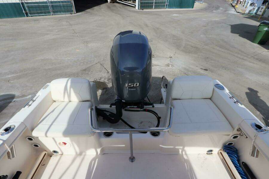 18ft Grady White Yacht For Sale