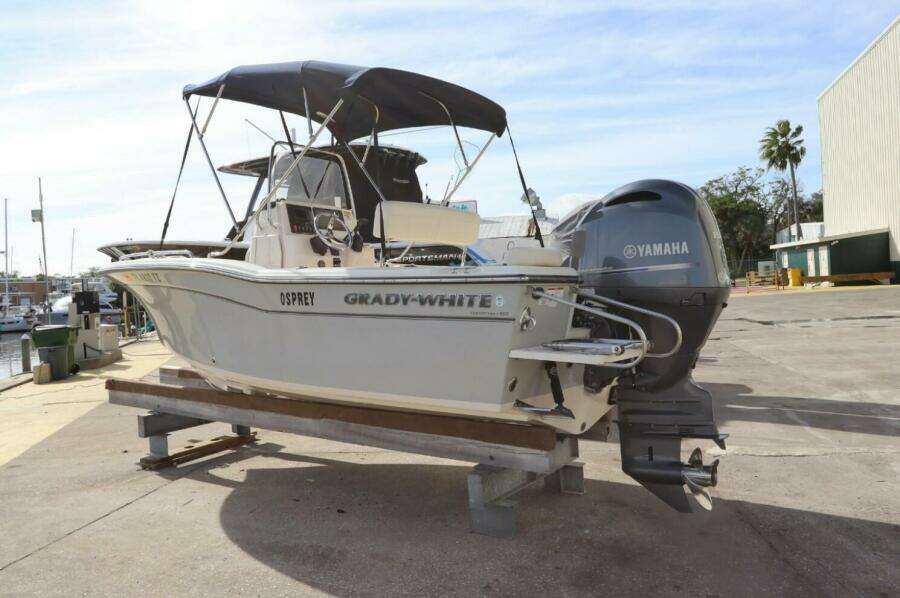 18ft Grady White Yacht For Sale