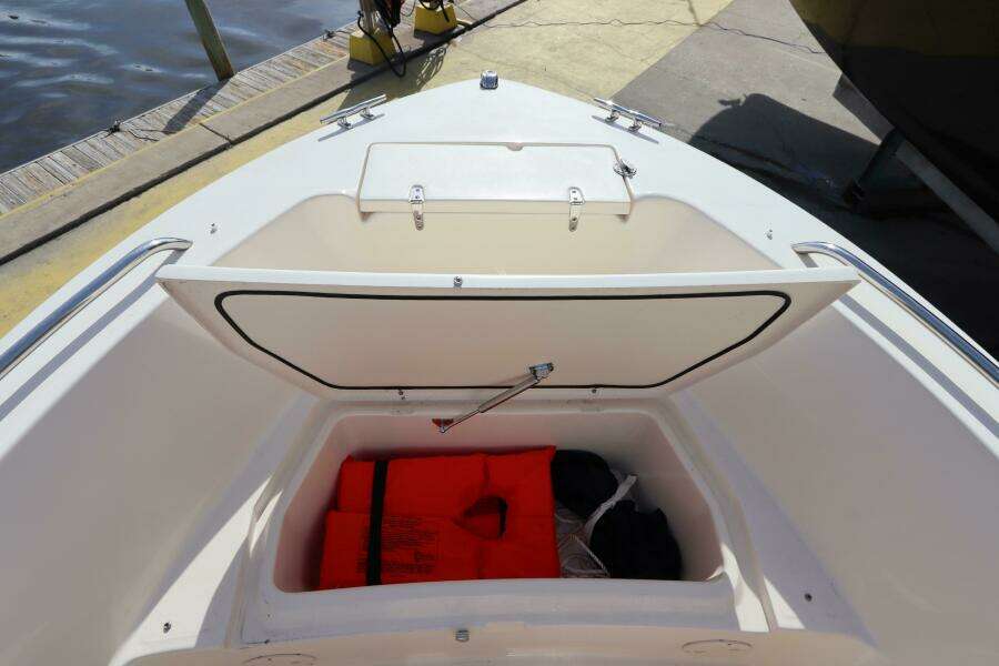18ft Grady White Yacht For Sale
